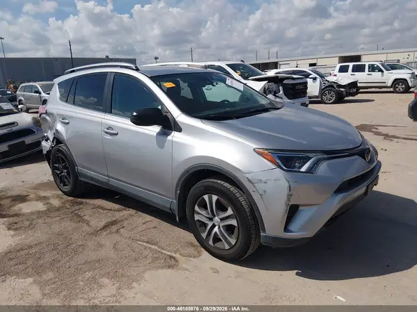 2T3ZFREV2HW333371 — 2017 Toyota RAV4, Задняя часть справа (Right Rear), фото до ремонта