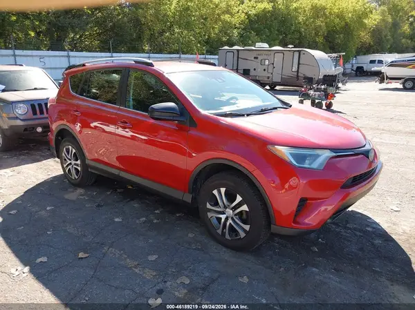 2T3BFREV8HW578273 — 2017 Toyota RAV4, Естественный износ (Normal Wear & Tear), фото до ремонта