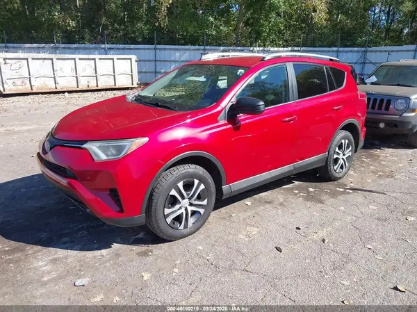2T3BFREV8HW578273 — 2017 Toyota RAV4, фото 2 с аукциона IAAI 19.10.2026, Естественный износ
