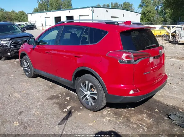 2T3BFREV8HW578273 — 2017 Toyota RAV4, фото 3 с аукциона IAAI 19.10.2026, Естественный износ