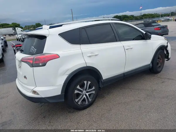 JTMZFREV9HJ703245 — 2017 Toyota RAV4, фото 4 с аукциона IAAI 14.10.2026, Левый бок