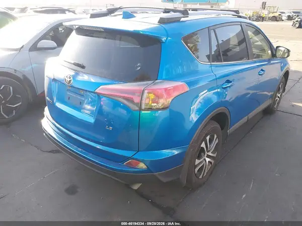 JTMZFREV3HJ703273 — 2017 Toyota RAV4, фото 4 с аукциона IAAI 14.10.2026, Левый бок