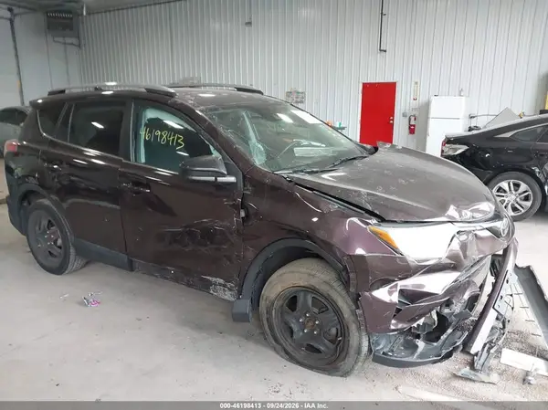 2T3BFREV0HW643004 — 2017 Toyota RAV4, Передняя часть (Front End), фото до ремонта