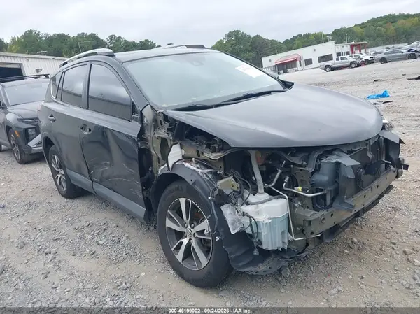 2T3WFREV0HW376495 — 2017 Toyota RAV4, Передняя часть (Front End), фото до ремонта
