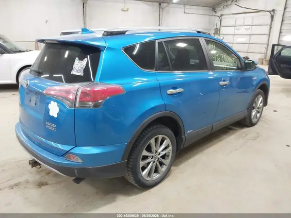 JTMDJREV8HD125856 — 2017 Toyota RAV4, фото 4 с аукциона IAAI, Град