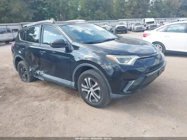 2T3ZFREV5HW366994 — 2017 Toyota RAV4, Правый бок (Right Side), фото до ремонта