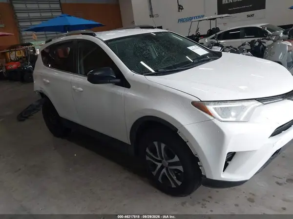 JTMZFREV2HJ719643 — 2017 Toyota RAV4, Задняя часть (Rear), фото до ремонта