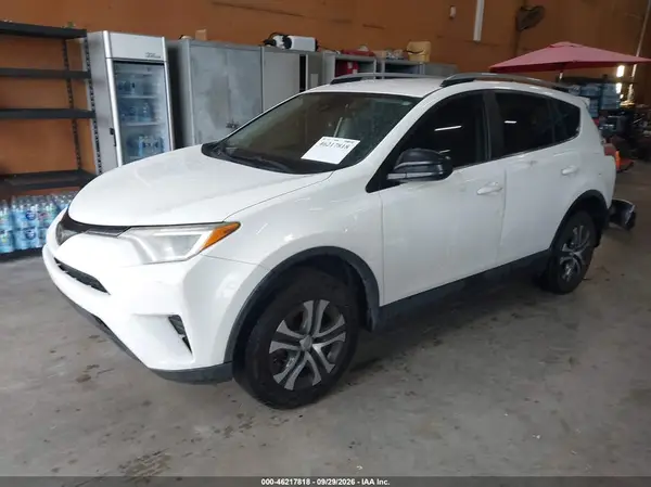 JTMZFREV2HJ719643 — 2017 Toyota RAV4, фото 2 с аукциона IAAI, Задняя часть