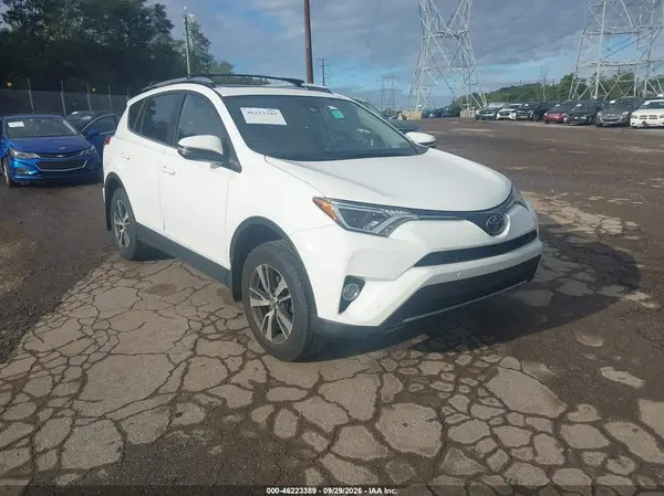 JTMRFREV3HJ171930 — 2017 Toyota RAV4, Левый бок (Left Side), фото до ремонта