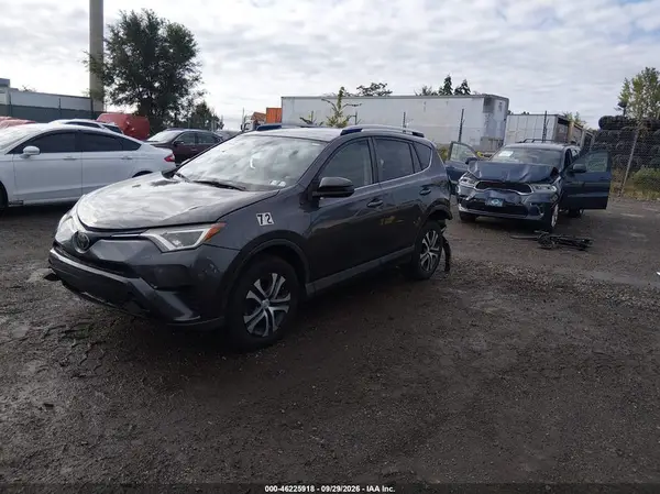 JTMBFREV2HJ140783 — 2017 Toyota RAV4, фото 2 с аукциона IAAI, Задняя часть