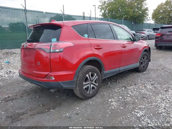 JTMBFREV8HJ173710 — 2017 Toyota RAV4, фото 4 с аукциона IAAI, Передняя часть