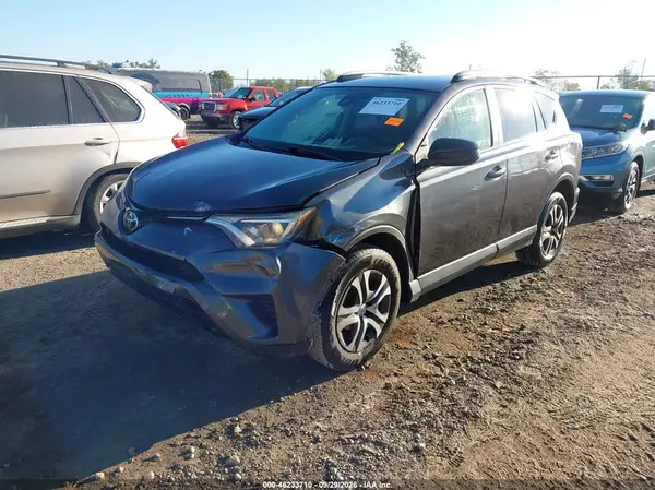 2017 TOYOTA RAV 4 VIN JTMBFREV1HJ703810 фото 2