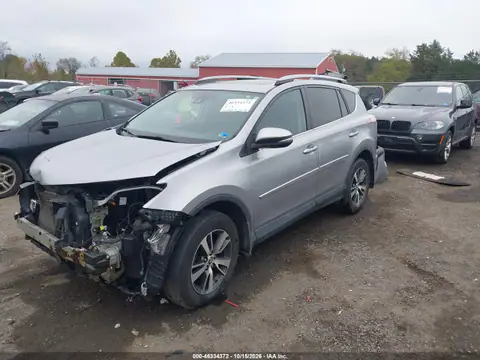 2T3RFREV8HW692689 — 2017 Toyota RAV4, фото 3 с аукциона IAAI, Передняя часть