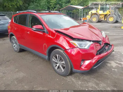 JTMRFREV9HJ122957 — 2017 Toyota RAV4, Передняя часть, фото до ремонта