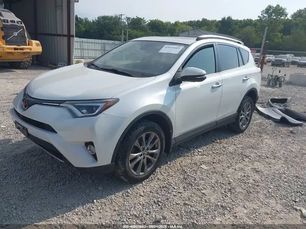 JTMDFREV0JJ185705 — 2018 Toyota RAV4, фото 2 с аукциона IAAI 14.10.2026, Задняя часть