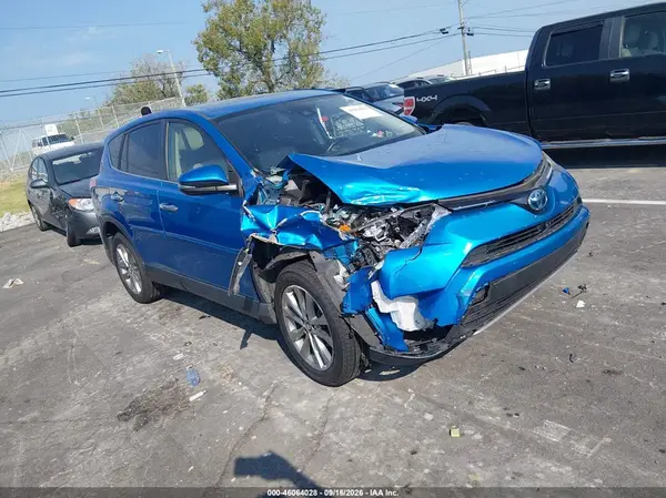JTMDJREVXJD178712 Toyota RAV4 2018 — повреждение Передняя часть справа, фото до ремонта