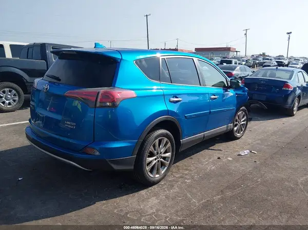 JTMDJREVXJD178712 — 2018 Toyota RAV4, фото 4 с аукциона IAAI, Передняя часть справа