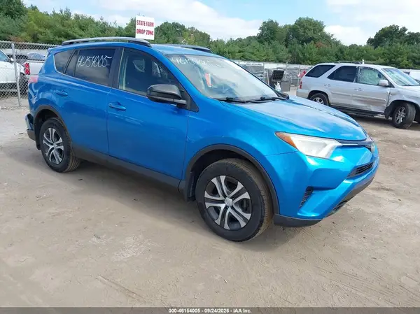 JTMZFREV1JJ181250 — 2018 Toyota RAV4, Задняя часть (Rear), фото до ремонта