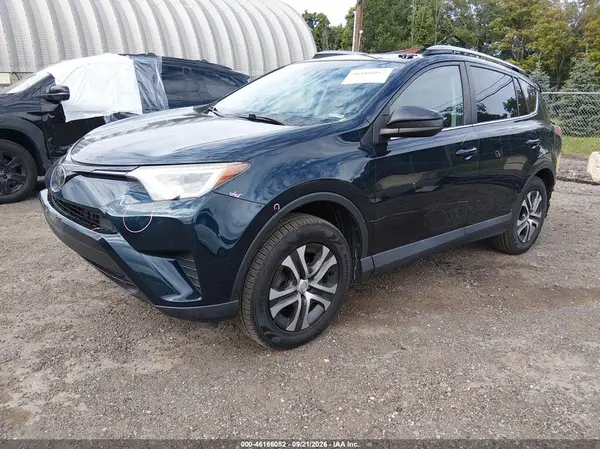 2T3ZFREV7JW453396 — 2018 Toyota RAV4, фото 2 с аукциона IAAI 09.10.2026, Задняя часть