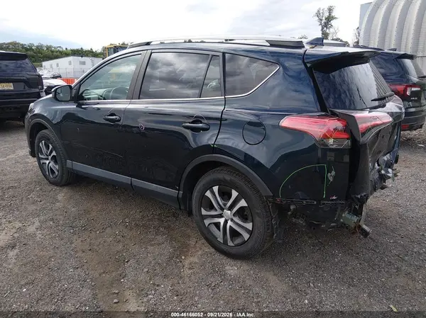 2T3ZFREV7JW453396 — 2018 Toyota RAV4, фото 3 с аукциона IAAI 09.10.2026, Задняя часть