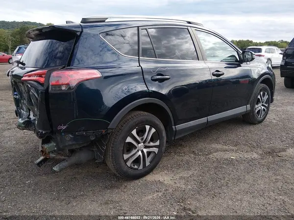 2T3ZFREV7JW453396 — 2018 Toyota RAV4, фото 4 с аукциона IAAI 09.10.2026, Задняя часть