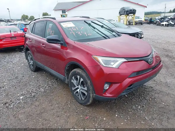 2T3BFREV5JW713697 — 2018 Toyota RAV4, Задняя часть (Rear), фото до ремонта
