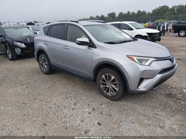 JTMRJREV8JD257639 — 2018 Toyota RAV4, Задняя часть слева (Left Rear), фото до ремонта