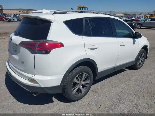 JTMWFREV5JJ162655 — 2018 Toyota RAV4, фото 4 с аукциона IAAI, Ходовая часть