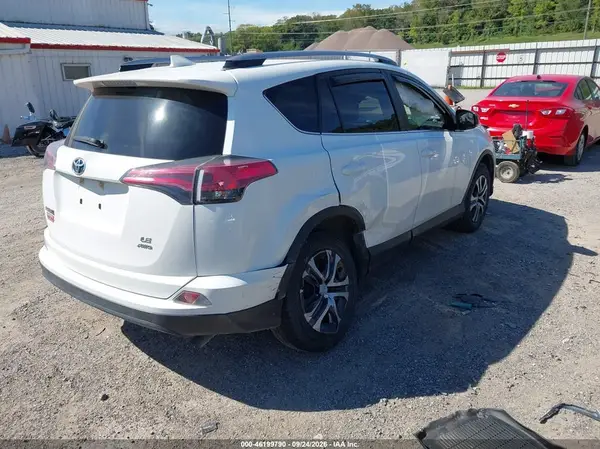 JTMBFREV2JJ745747 — 2018 Toyota RAV4, фото 4 с аукциона IAAI, Правый бок