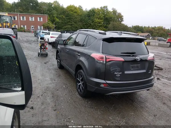 JTMJFREV1JJ207441 — 2018 Toyota RAV4, фото 3 с аукциона IAAI, Передняя часть справа