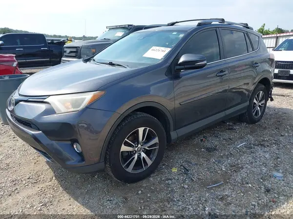 JTMWFREV4JJ722603 — 2018 Toyota RAV4, фото 2 с аукциона IAAI, Задняя часть