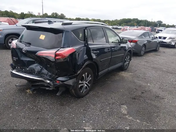 JTMZFREV4JJ206626 — 2018 Toyota RAV4, фото 4 с аукциона IAAI, Задняя часть