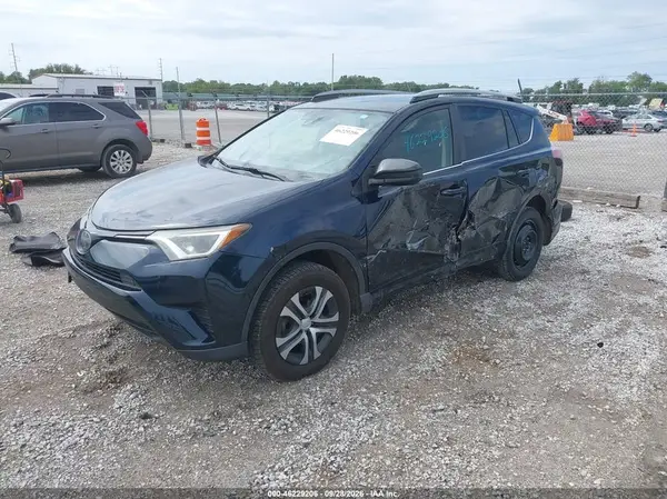 JTMZFREV7JJ733897 — 2018 Toyota RAV4, фото 2 с аукциона IAAI, Левый бок