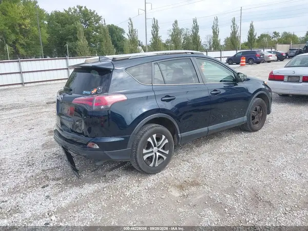 JTMZFREV7JJ733897 — 2018 Toyota RAV4, фото 4 с аукциона IAAI, Левый бок