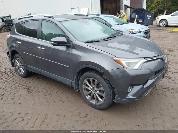 JTMDFREV8JD257488 — 2018 Toyota RAV4, Задняя часть (Rear), фото до ремонта