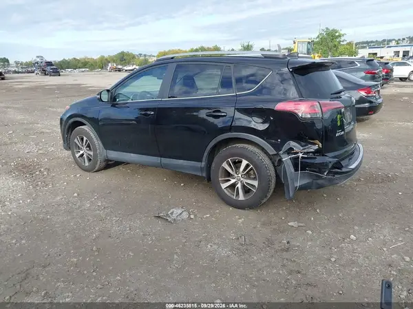 2T3RFREV2JW745134 — 2018 Toyota RAV4, фото 3 с аукциона IAAI, Задняя часть