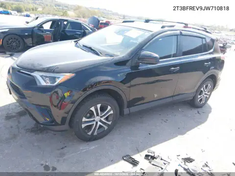 2T3BFREV9JW710818 — 2018 Toyota RAV4, фото 3 с аукциона IAAI, Повреждения со всех сторон