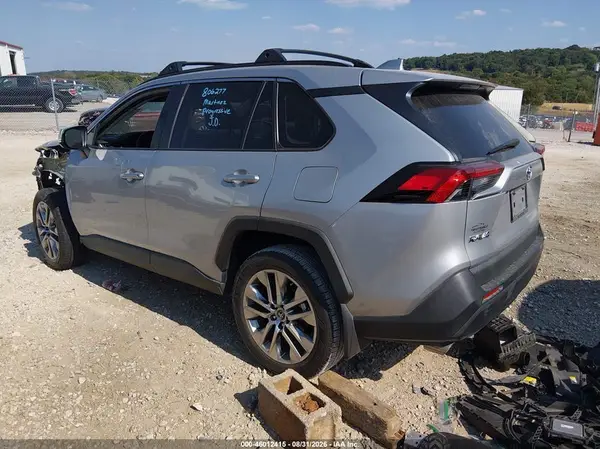 2T3C1RFV4KW038105 — 2019 Toyota RAV4, фото 3 с аукциона IAAI, Передняя часть