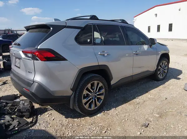 2T3C1RFV4KW038105 — 2019 Toyota RAV4, фото 4 с аукциона IAAI, Передняя часть