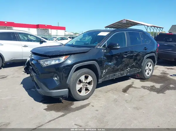 JTMP1RFV4KD507787 — 2019 Toyota RAV4, фото 2 с аукциона IAAI 15.10.2026, Передняя и задняя части