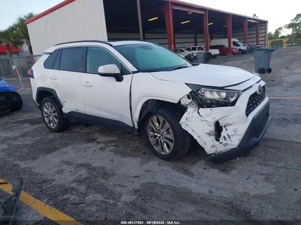 2T3C1RFV2KC023202 — 2019 Toyota RAV4, Правый бок (Right Side), фото до ремонта