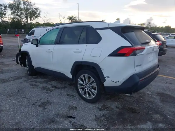 2T3C1RFV2KC023202 — 2019 Toyota RAV4, фото 3 с аукциона IAAI 11.10.2026, Правый бок