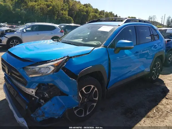 2T3J1RFV6KW014573 — 2019 Toyota RAV4, фото 2 с аукциона IAAI, Передняя часть