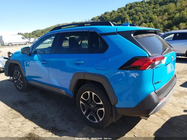 2T3J1RFV6KW014573 — 2019 Toyota RAV4, фото 3 с аукциона IAAI, Передняя часть