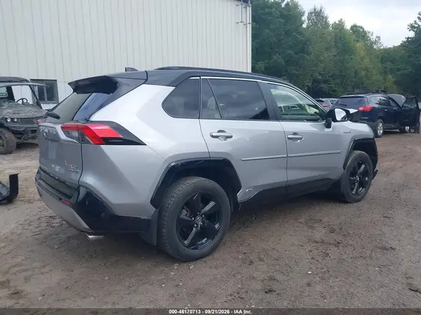 JTMEWRFV8KD518400 — 2019 Toyota RAV4, фото 4 с аукциона IAAI, Передняя часть