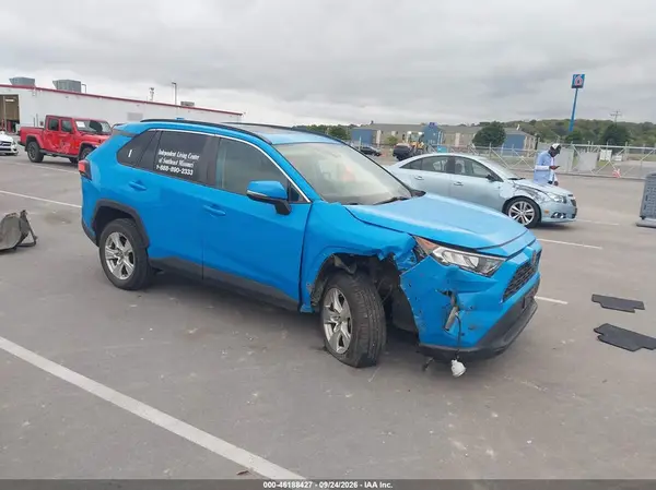 2T3P1RFV0KC038184 — 2019 Toyota RAV4, Передняя часть (Front End), фото до ремонта