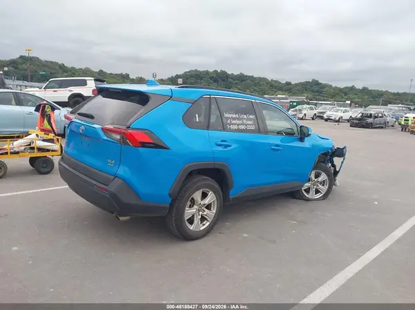 2T3P1RFV0KC038184 — 2019 Toyota RAV4, фото 4 с аукциона IAAI, Передняя часть