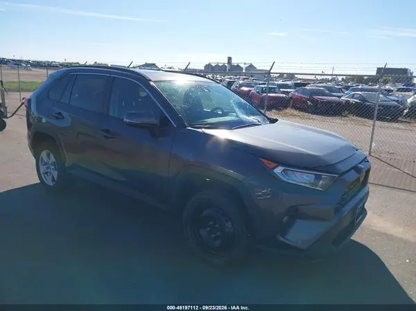 2T3P1RFV8KW056768 — 2019 Toyota RAV4, Передняя часть (Front End), фото до ремонта