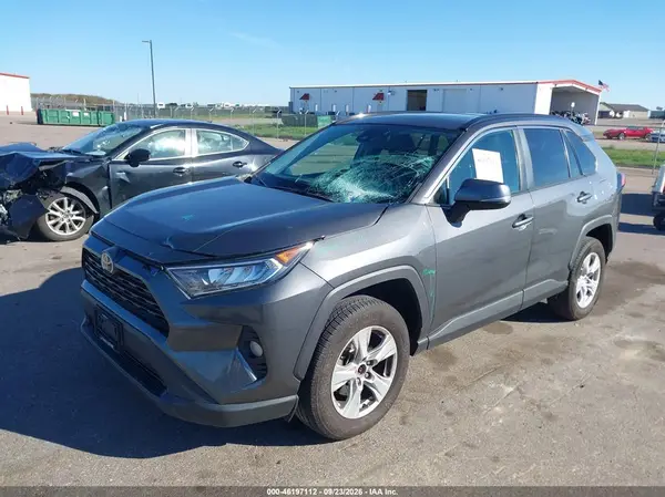 2T3P1RFV8KW056768 — 2019 Toyota RAV4, фото 2 с аукциона IAAI, Передняя часть