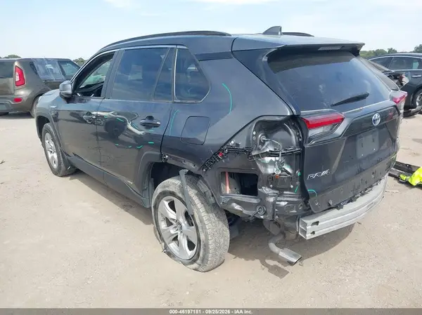 2T3RWRFV7KW014649 — 2019 Toyota RAV4, фото 3 с аукциона IAAI 06.10.2026, Задняя часть